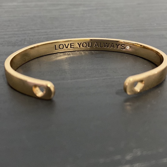 Lot of 6 Gold Tone Cuff Bracelets and Bangles - Picture 6 of 14